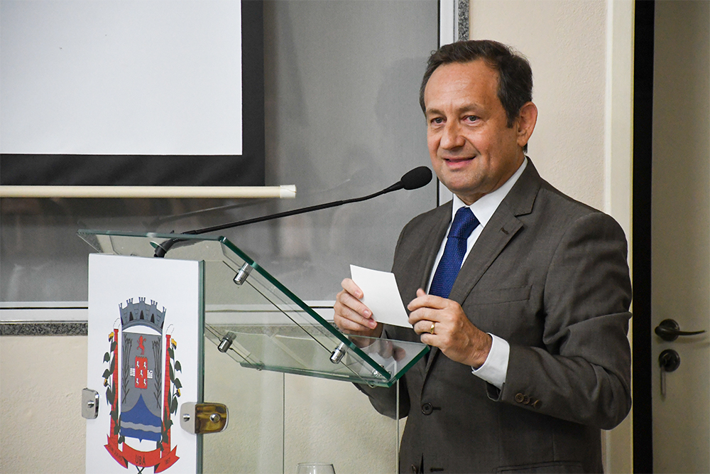 Not-homenagem-Uba-presidente1.jpg