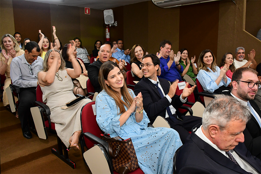 Not-homenagem-GovernadorValadares-publico.jpg
