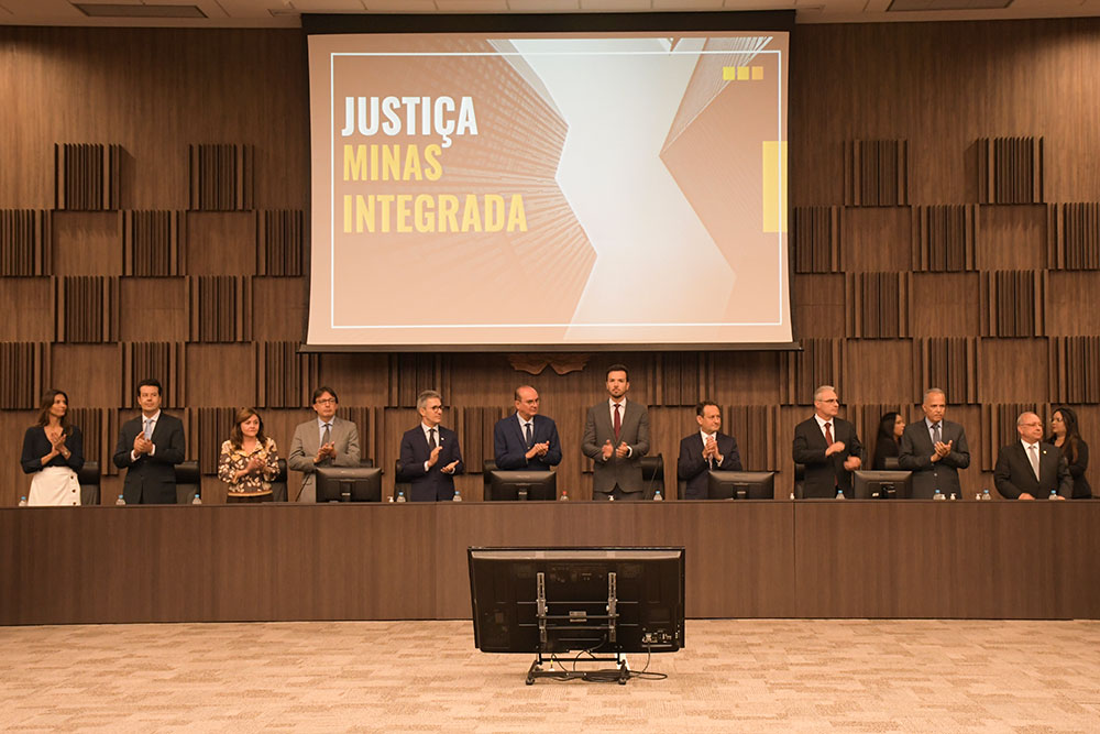 Not-Justica-Integrada-mesa.jpg