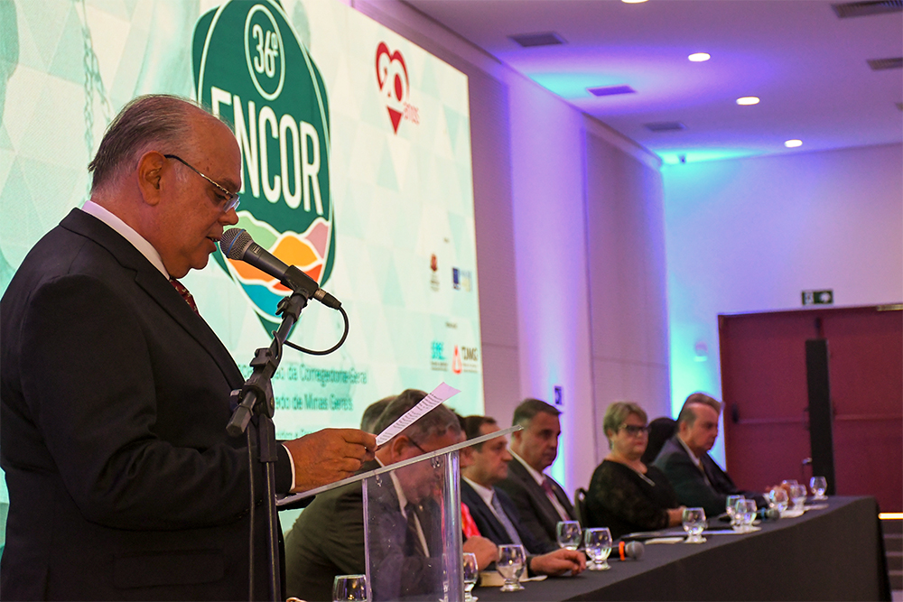 Not-36ENCOR-Abertura-desVersiani1.jpg