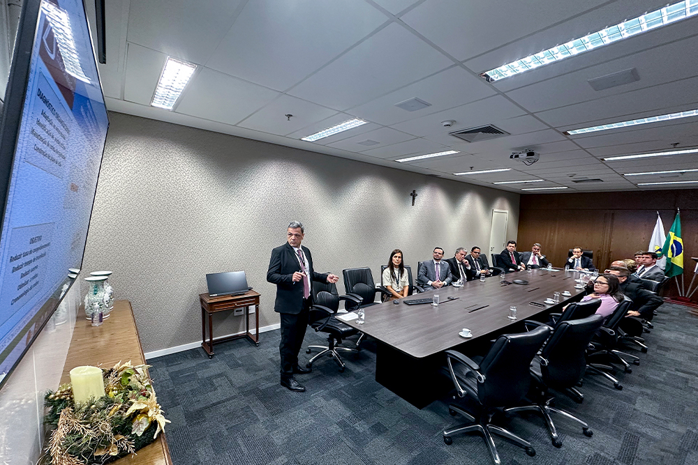 Not--Pr--em-reuniao-sobre-estrutura-das-varas-de-toxicos-da-capital.1.jpg
