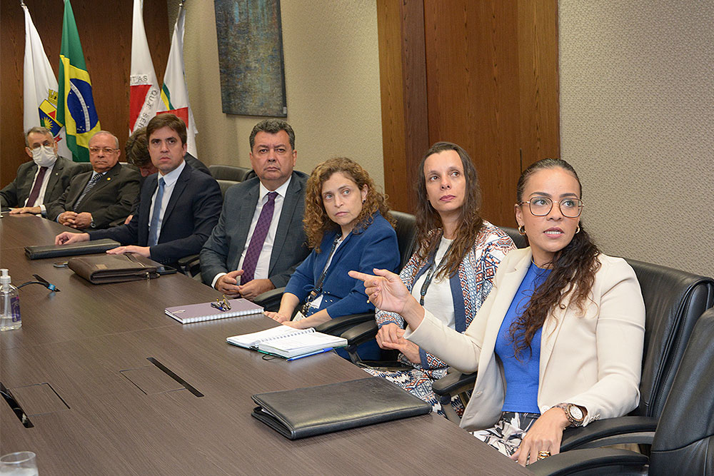 Not---Presidente-se-reune-com-Dircom1.jpg