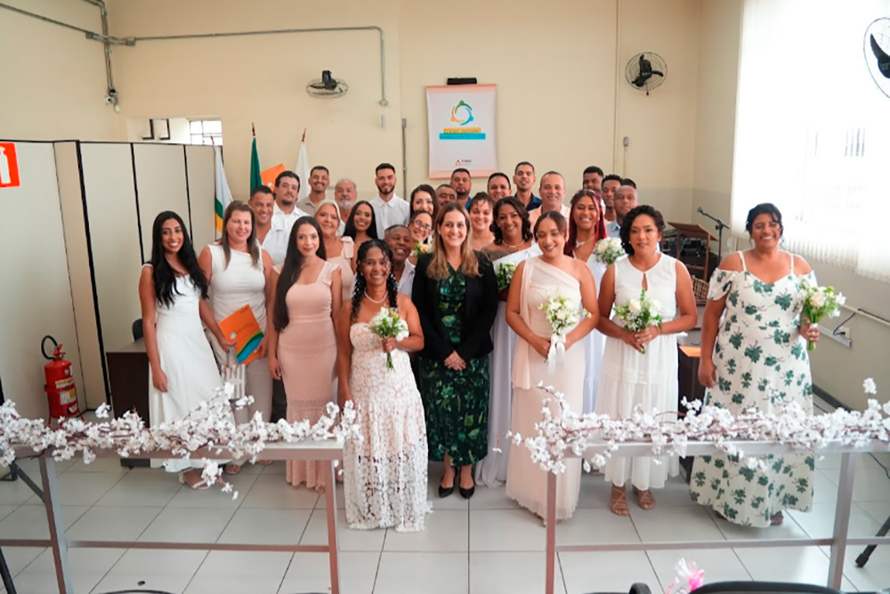 Not---casamento-comunitario-Esmeraldas-2-.jpg