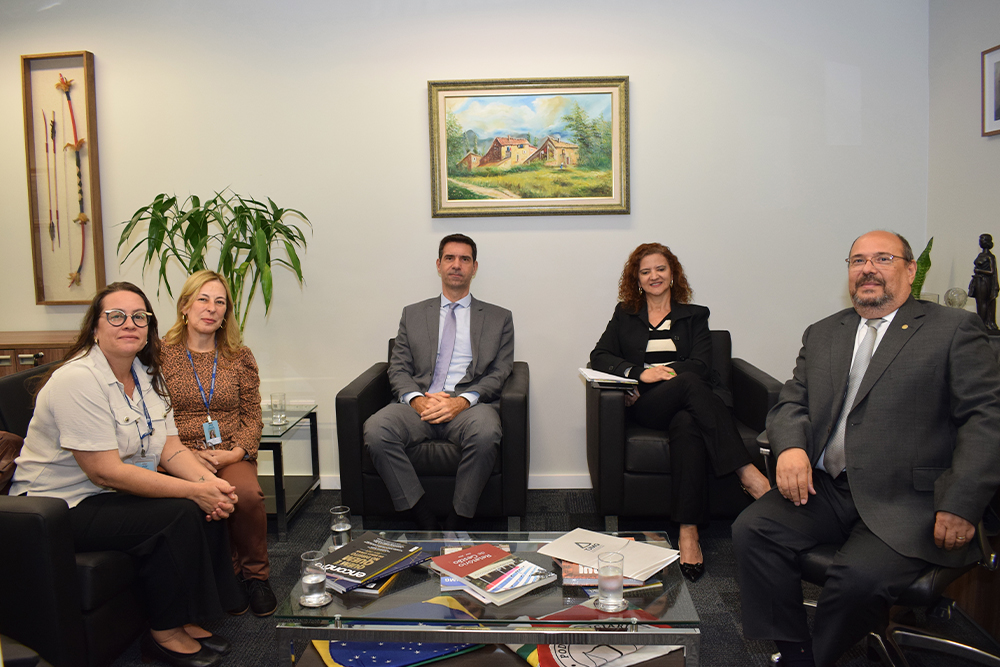 Not-1---Reuniao-Gab.-Alexandre-Santiago-com-a-Hemominas.jpg