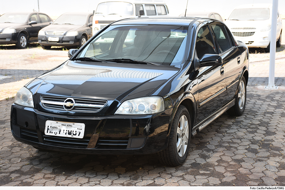 noticia-carros-leilao.jpg