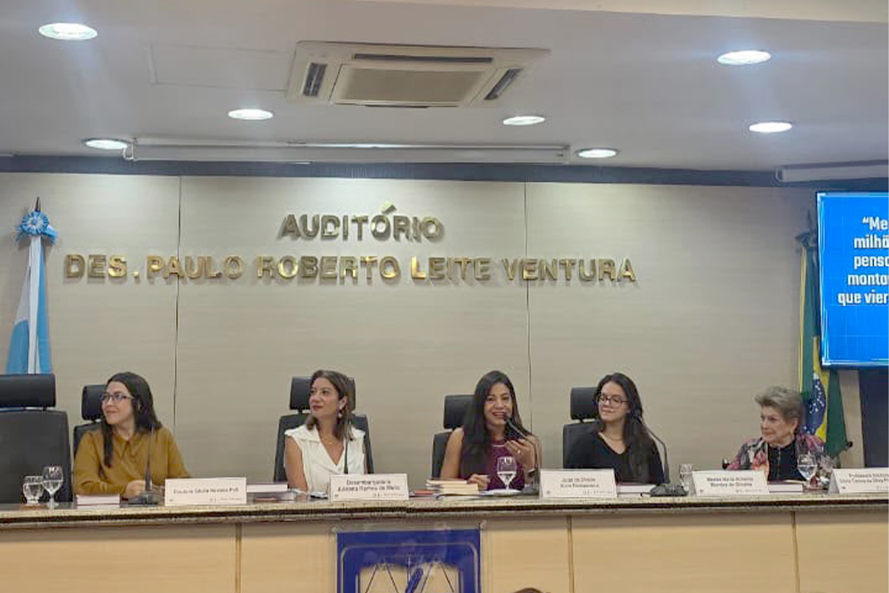 Not-Lancamento-de-livro-sobre-jurista-Silvia-Pimentel---Emerj3.jpg
