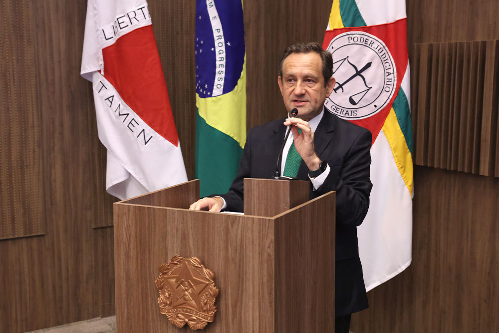 Not---Solenidade-de-Posse-do-Advogado-Luis-Eduardo-Alves-Pifano-como-Desembargador-5.jpg