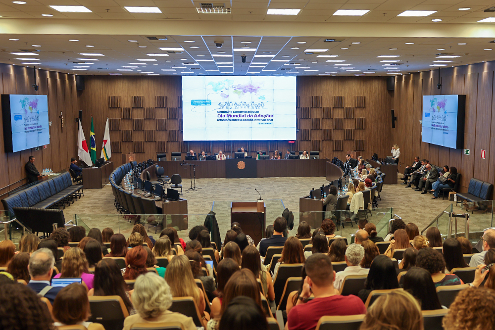 not-Seminario-Comemorativo-ao-Dia-Mundial-da-Adocao-8-.jpg