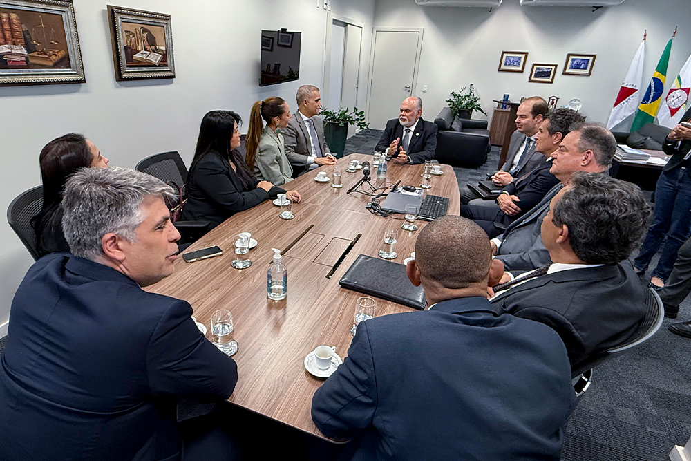 Not Termo de Coop com a Esc Sup da Advocacia OABMG.5.jpg