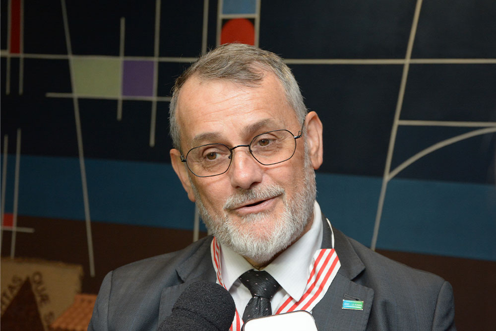 Not---repercussao-posse-ministroafranio-Desembargador-Desembargador-Renato-Luis-Dresch.jpg