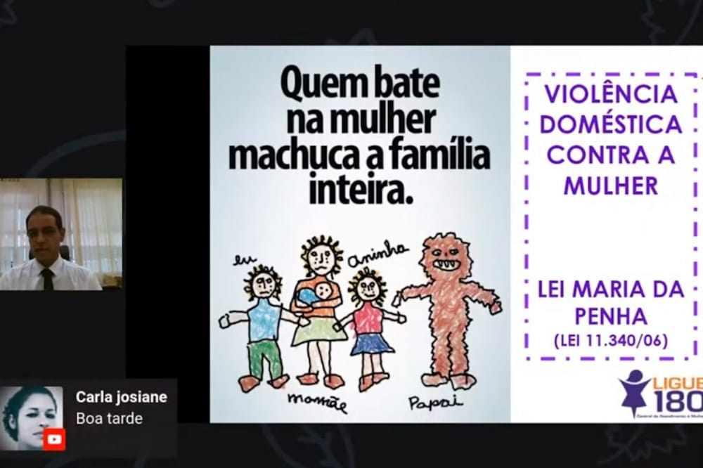 Tela compartilhada mostra apresentação e magistrado