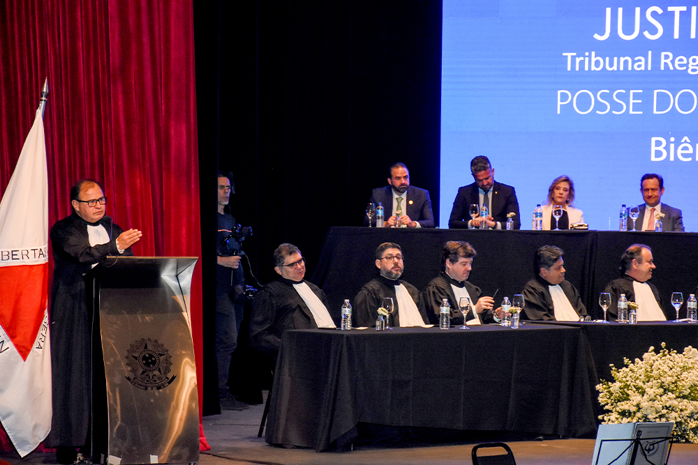 Not---Posse-TRF6_-Pr.-Vallisney-de-Souza-Oliveira-e-Ricardo-Machado-Rabelo._4.jpg