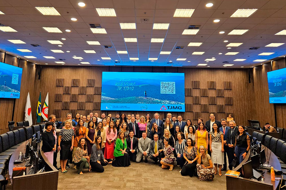 Not-seminarioJR-GRUPO.jpg