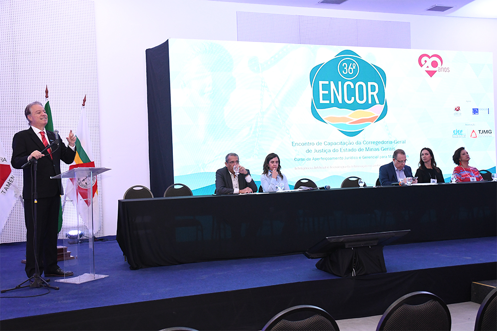 Not-36ENCOR-Painel3-AriAlvaresPiresNeto.jpg