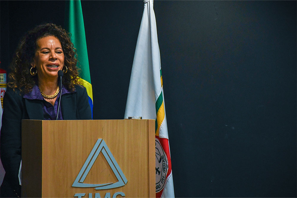 Not-V-Encontro-do-Colegio-de-Ouvidorias-Judiciais-das-Mulheres-MinistraEdileneLobo.jpg
