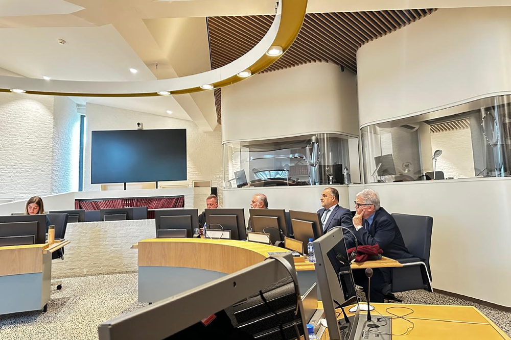 Not Comitiva Ejef em Haia.jpg