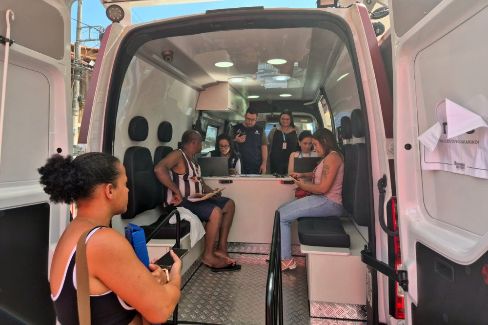 Not Cejusc Itinerante Capim Branco - Van Gabinete.jpg