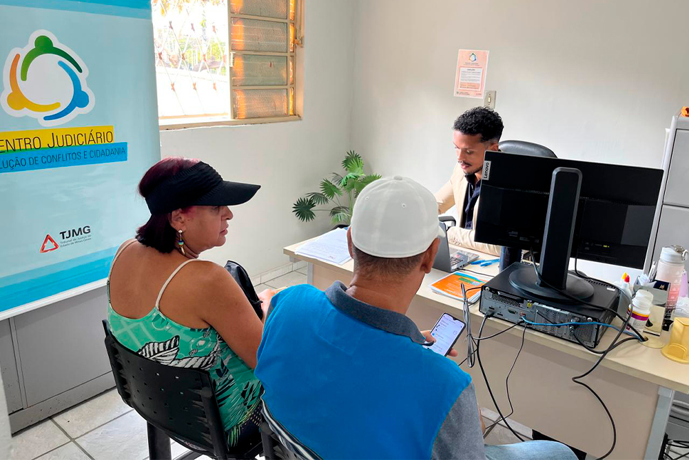 Not---CEJUSC-Itinerante-em-Sta-Luzia._6.jpg