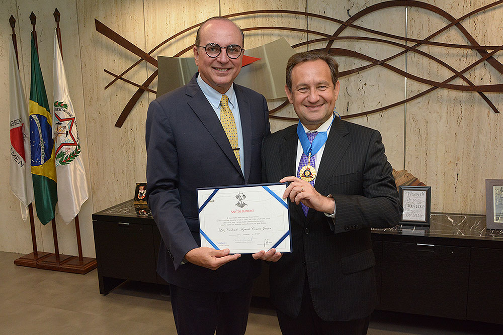 Not---Governador-em-exercicio-e-pres-do-TJMG-entrega-medalhas-a-diretoria-do-TJMG-CA1.jpg