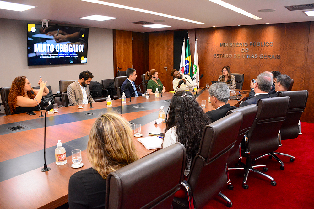 Not--Reuniao-do-Comite-Gestor-do-Programa-Descubra-em-BH--3-.jpg