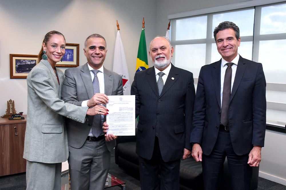 Not Termo de Coop com a Esc Sup da Advocacia OABMG.1.jpg