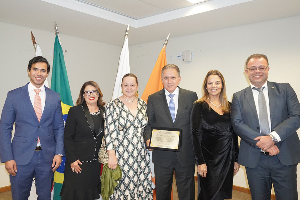 Not---Homenagem-da-Amagis-ao-Min-Afranio-Vilela._5.jpg