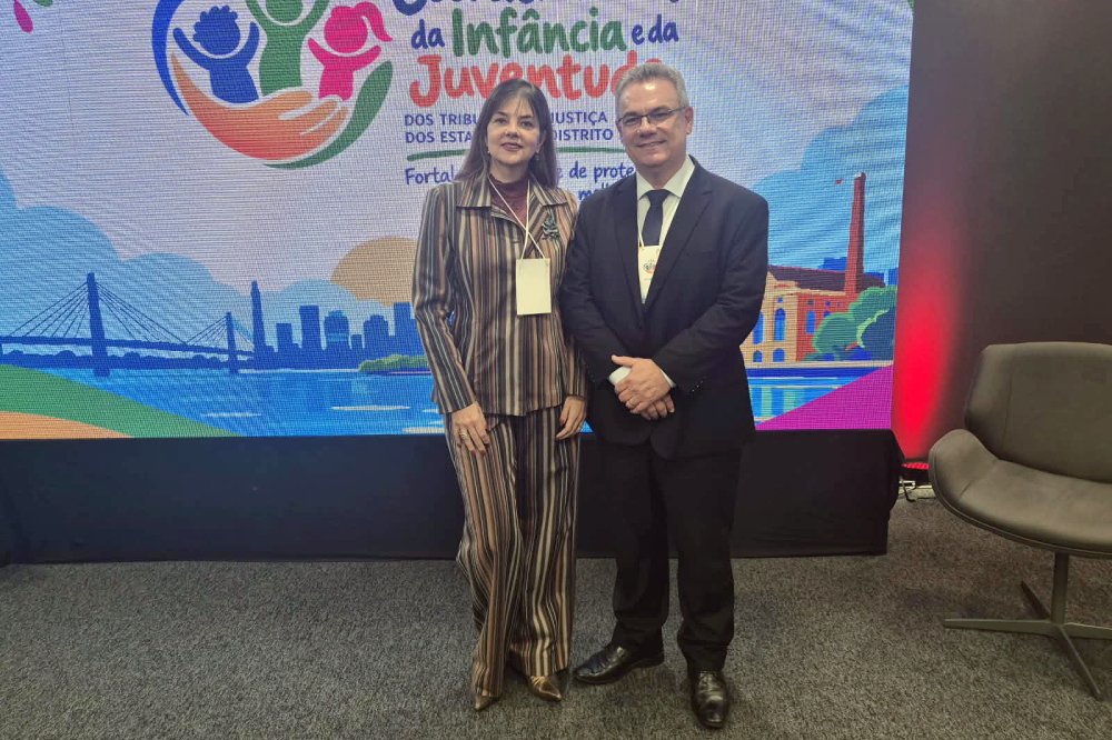 Not Encontro Nacional das Coordenadorias da Infancia e da Juventude - Desa e juiz.jpeg