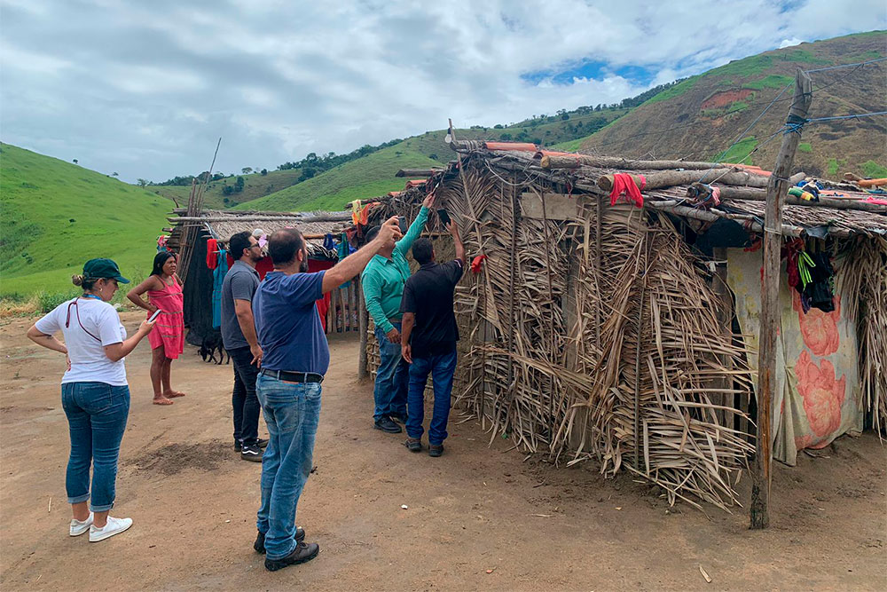 Not---Trabalho-colaborativo-em-rede-projeto-indigena-Santa-Helena-de-Minas.jpg
