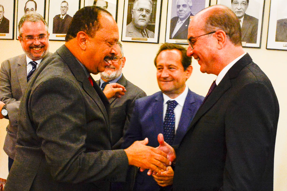 not---Inauguracao-da-foto-do-Des.-Agostinho-Goes-de-Azevedo-na-galeria-dos-ex-Corregedores-Gerais-de-Justica-7.jpg
