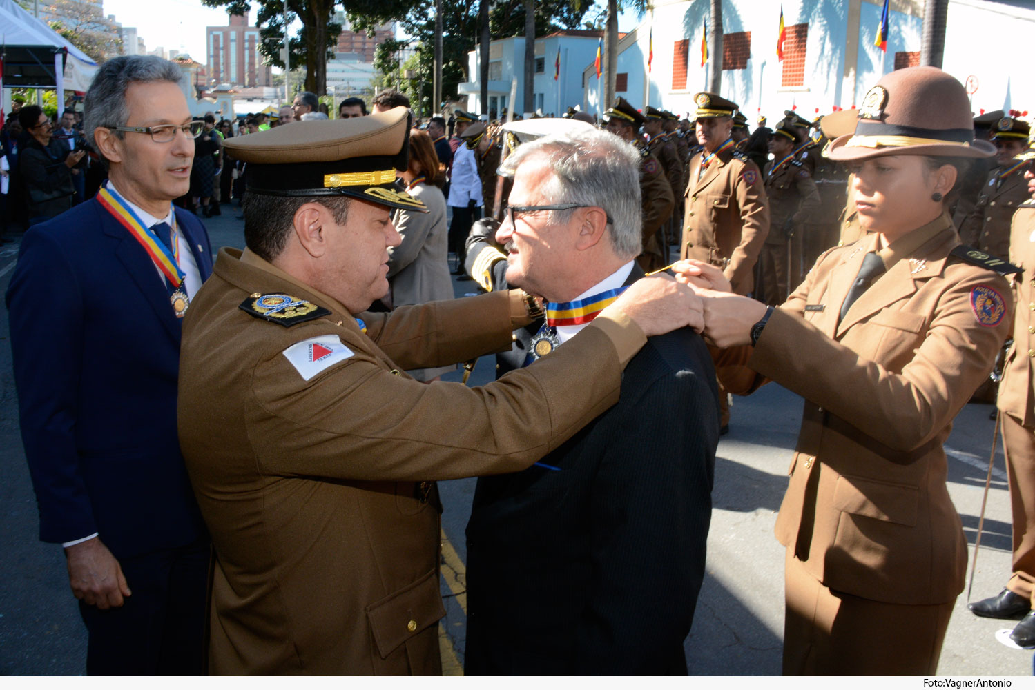 Noticia2-Medalha-Alferes-Tiradentes.Des-Caldeira-Brant-07.06.19.jpg