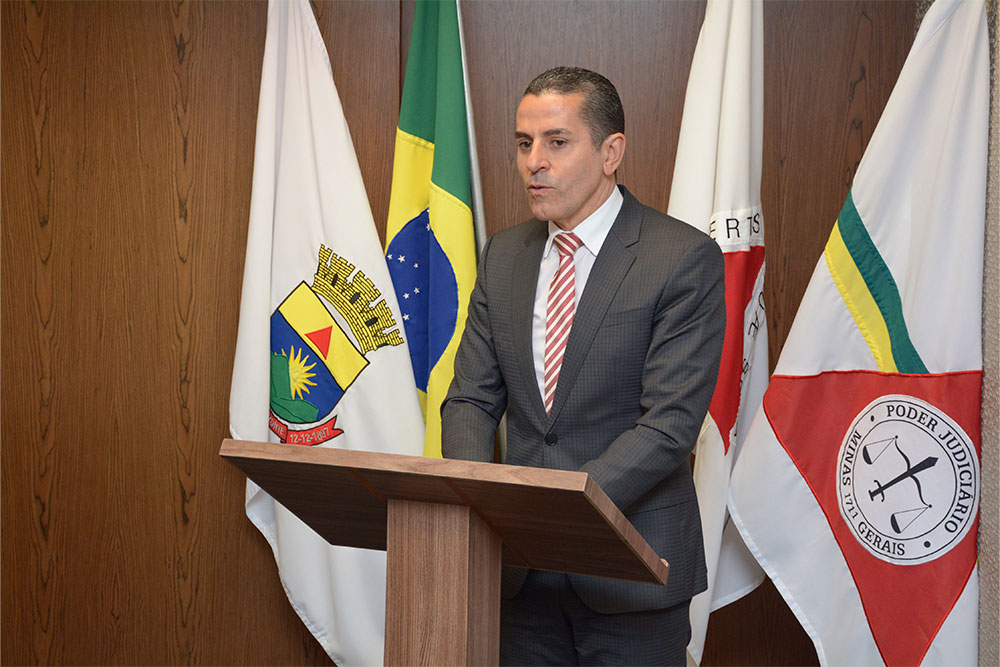 Not---O-PGJ-vira-em-visita-e-assinara-na-mesma-ocasiao-a-formacao-do-GT-para-combate-a-fome-2.jpg