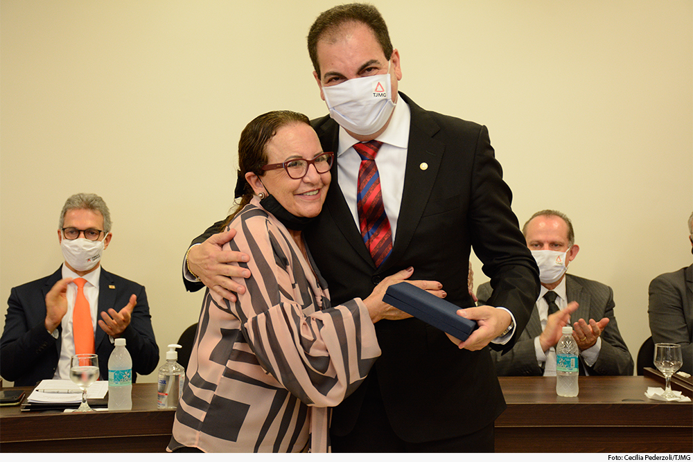 not-coromandel-homenagem-GL-prefeita-Dione.jpg