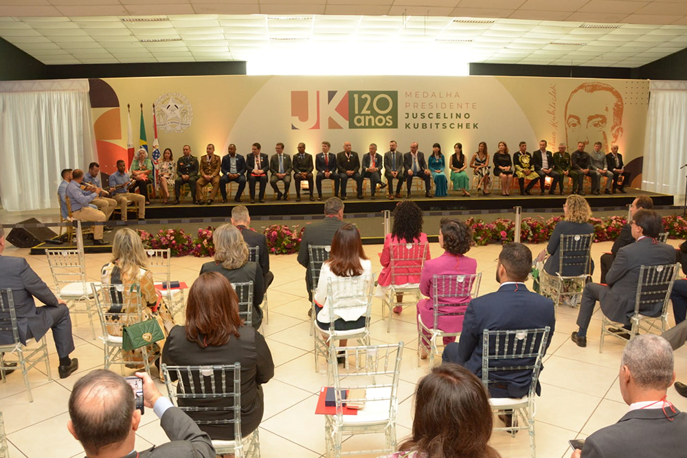 not-entrega-medalha-JK--GERAL----12.09.22.jpg