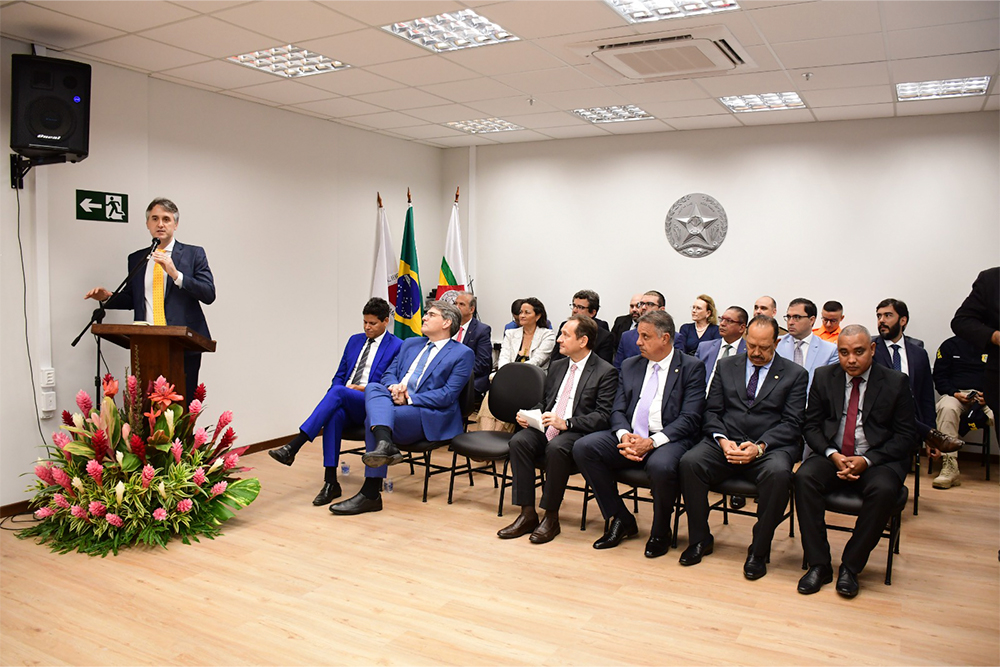 Not---Dr.-Renzzo-Giaccomo-Ronchi-Inauguracao-do-Forum-de-Teofilo-Otoni._8.jpg