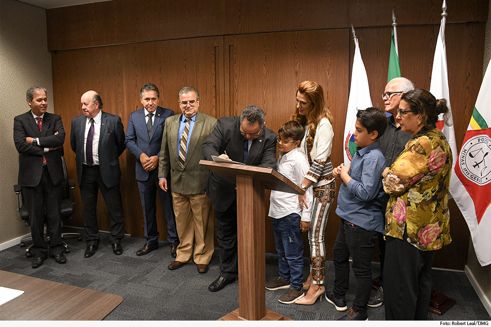 noticia1-posse-juiza.jpg