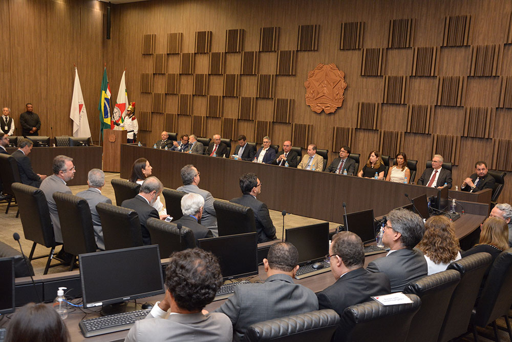 Not---homenagem-ao-conselheiro-do-TCE_-Mauri-Torres6.jpg