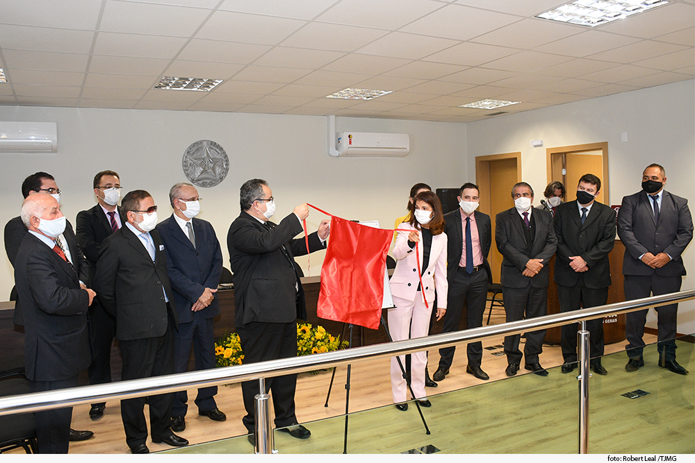 noticia3-inauguracao-forum-de-pecanha.jpg