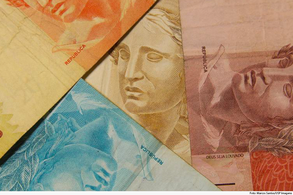 Cédulas de real de valores distintos