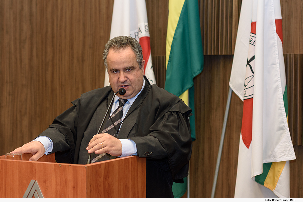 noticia-3--homenagem-des-aposentados-.jpg