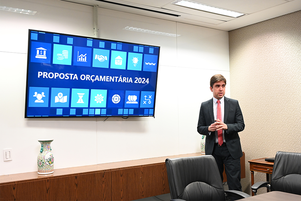 Not-2---Reuniao-Comissao-Orcamentaria.jpg