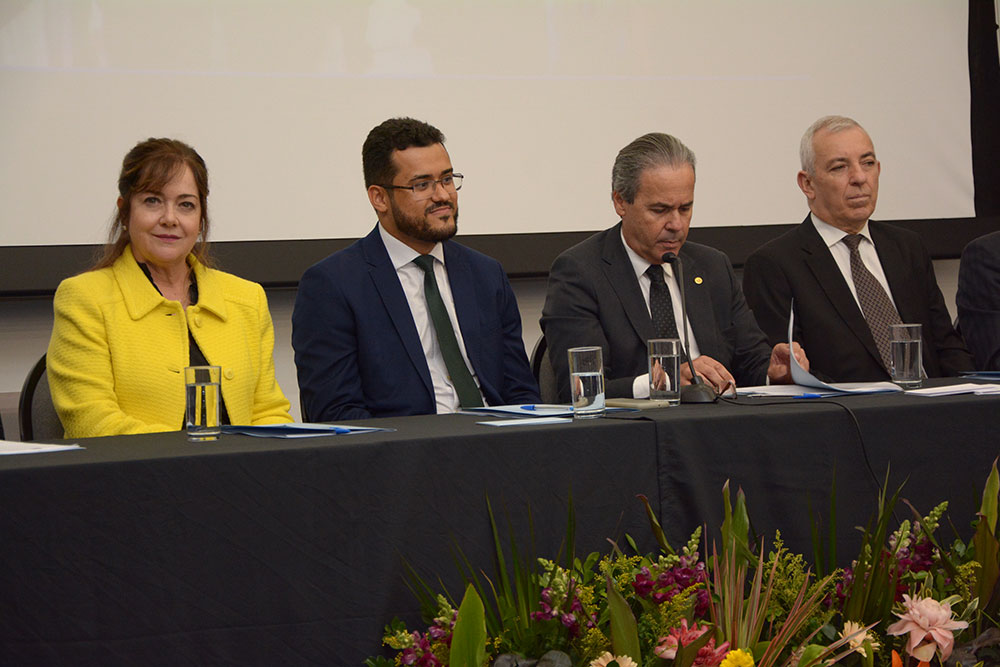 Not---Juiz-Matheus-Moura-Matias-Miranda-recebe-a-medalha-eleitoral-do-TRE4.jpg