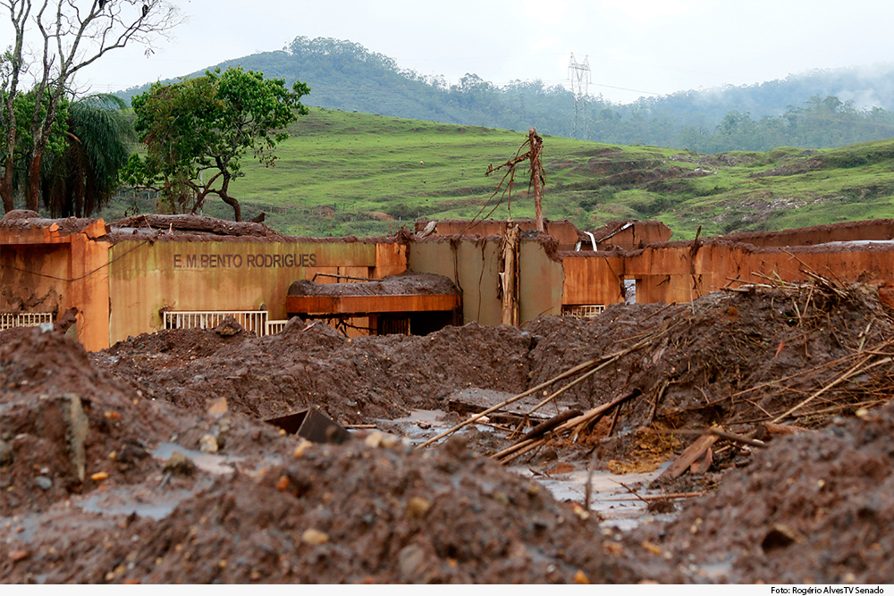 noticia-barragem-mariana.jpg