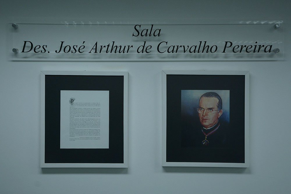 Not---Reuniao-pres-TJMG-Jose-Arthur-Filho-e-pres-do-TSE6.jpg