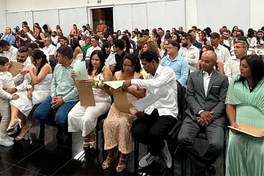 Not-PATOS-DE-MINAS-PROMOVE-MUTIRAO-DE-CONVERSAO-DE-UNIAO-ESTAVEL-2.jpg