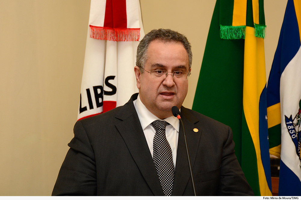 Foto do presidente Nelson Missias de Morais