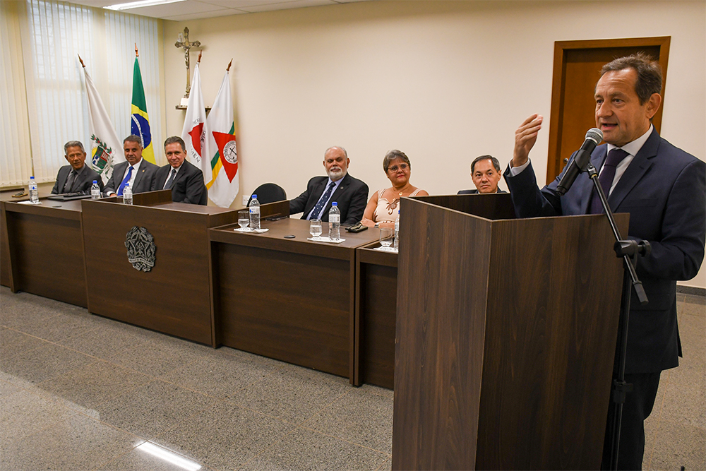 Not-Forum-Araxa-PresCorreaJr1.jpg