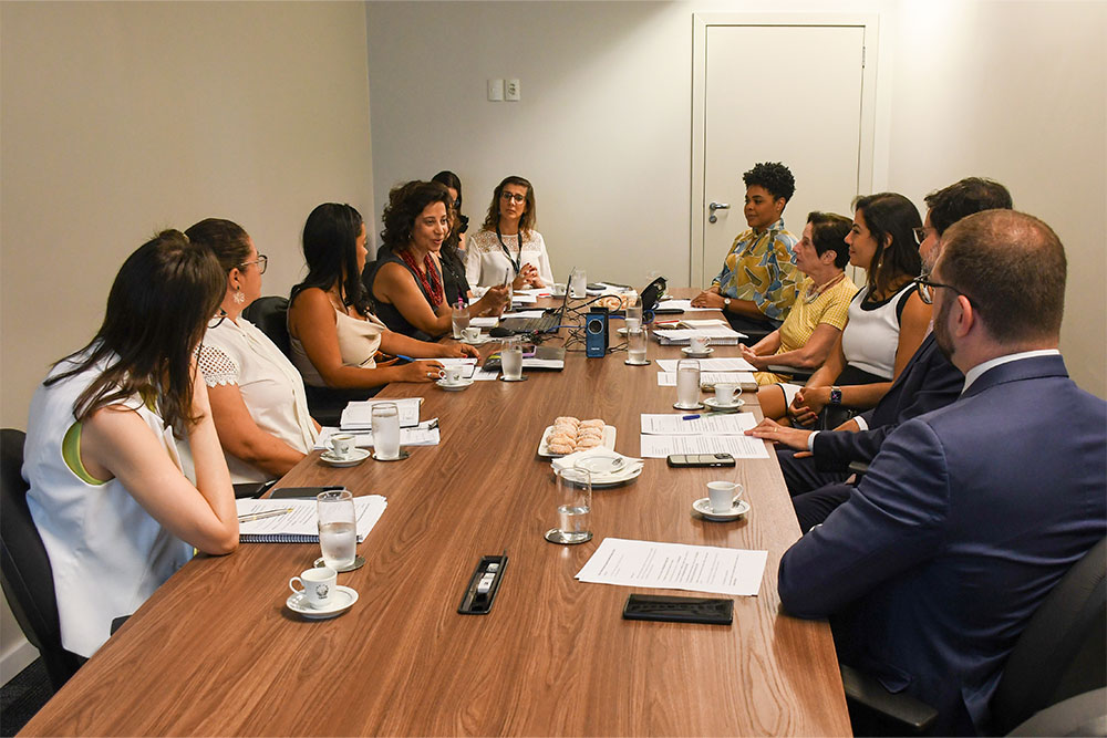 Not-reuniao-genero1.jpg