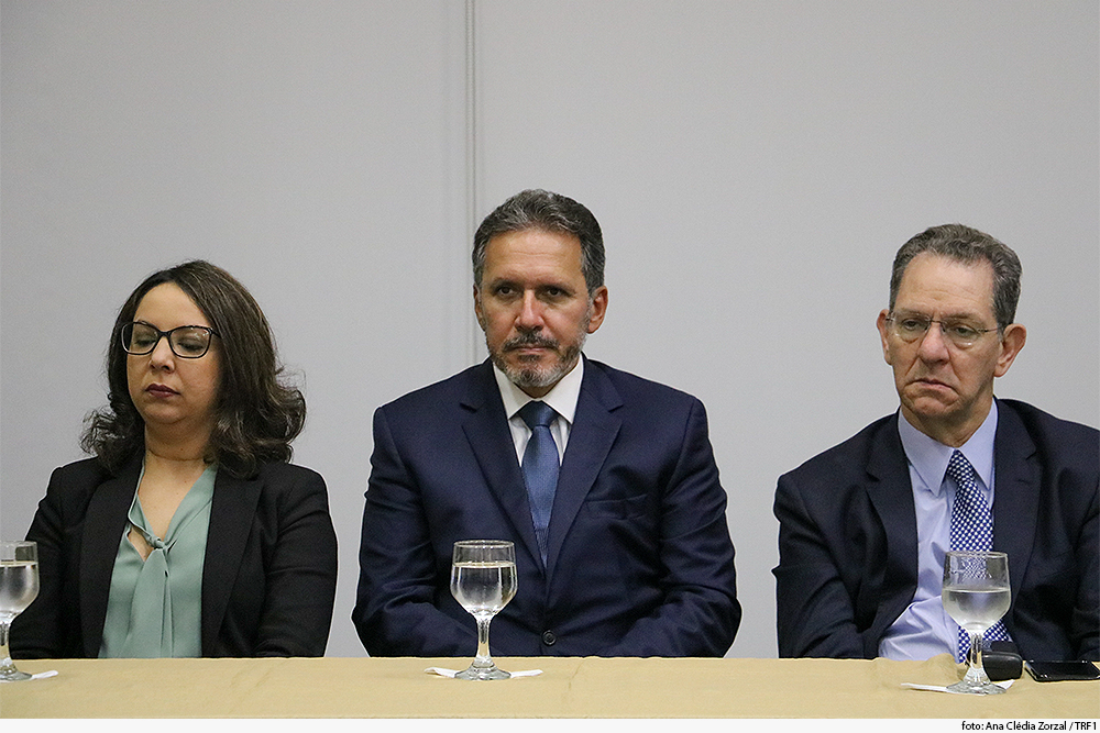 noticia1-posse-trf1.jpg