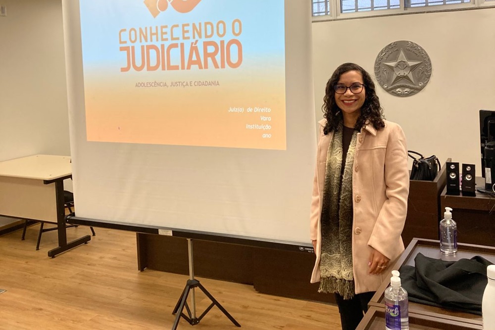 Not Conhecendo o Judiciario em Diamantina - Juiza Caroline.jpeg