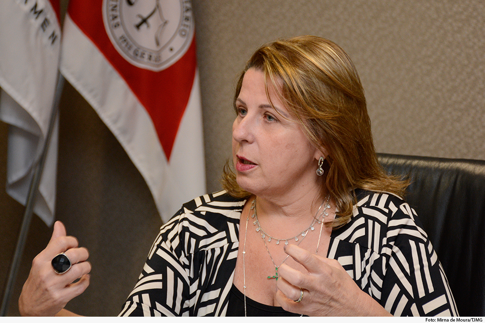 noticia3-reuniao-juizados-especiais-flavia-birchal-02.07.19.jpg